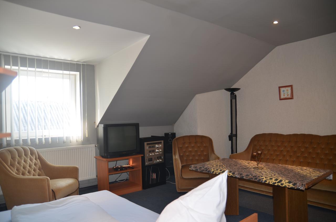 Motel Eden Zamość Esterno foto